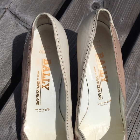Vintage BALLY Leather Pumps - Picture 6 of 10